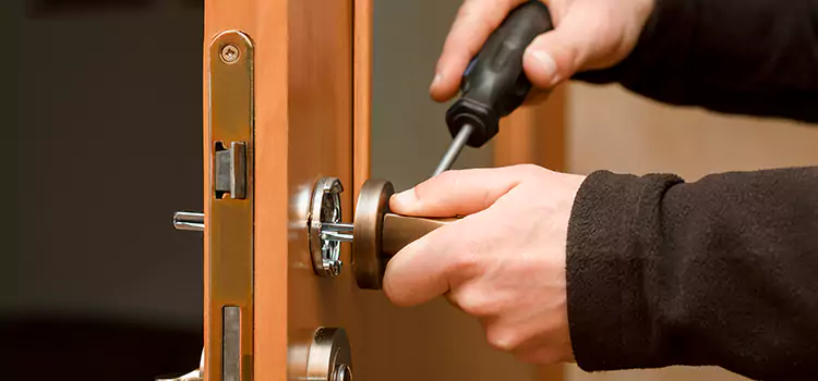 Semi Truck Locksmith Glen Avon