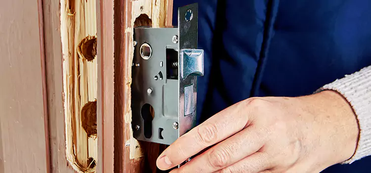 Garage Door Lock Replacement Glen Avon